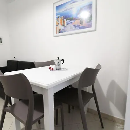 102 Garibaldi Tra Mare E Mare Apartment