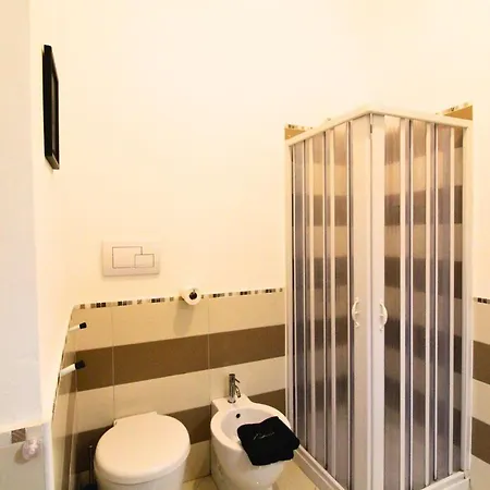 102 Garibaldi Tra Mare E Mare アパート