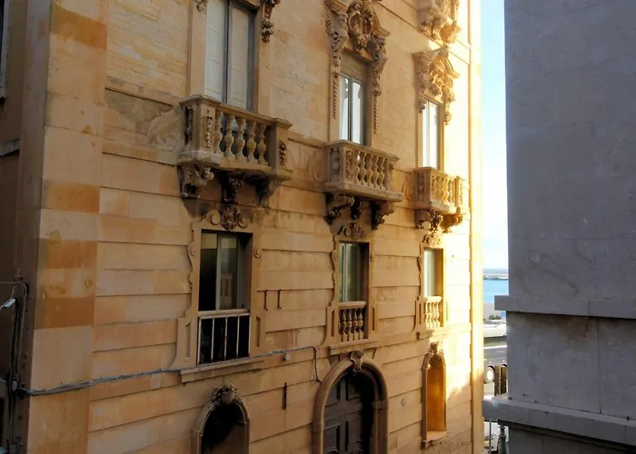 102 Garibaldi Tra Mare E Mare 트라파니